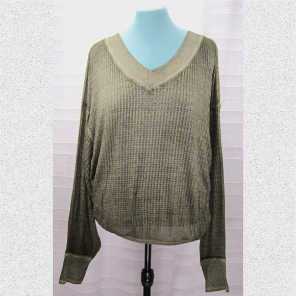 We The Free Sweaters - We The Free by Free People South Side V-Neck Thermal Top in Army Green - L